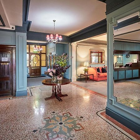 The Green Dragon Hotel เฮริฟอร์ด ภายนอก รูปภาพ