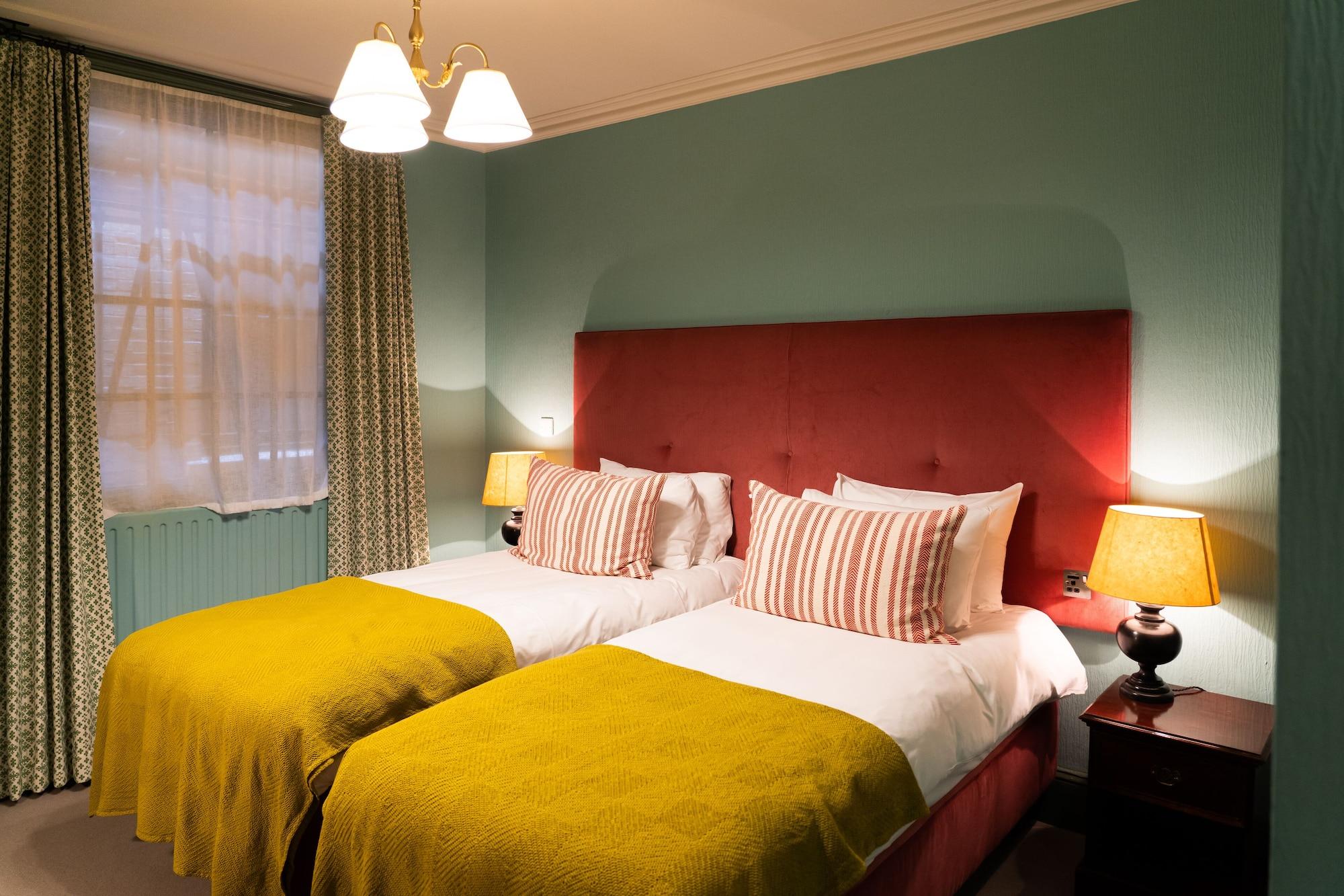 The Green Dragon Hotel เฮริฟอร์ด ภายนอก รูปภาพ